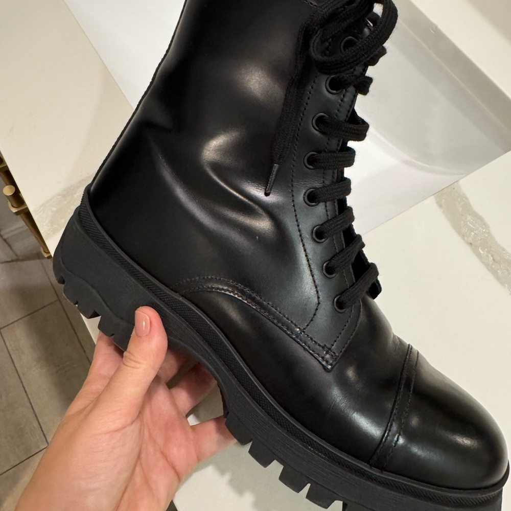 Prada women’s boots - Picture 2 of 8